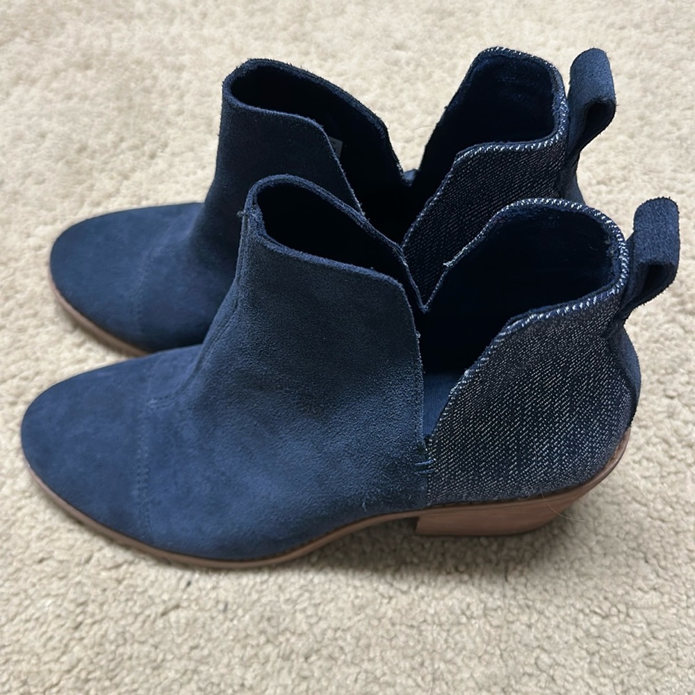 Toms Everly Booties Navy